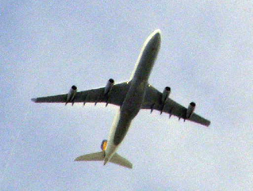 2009-08-fbla-LH-Überflieger