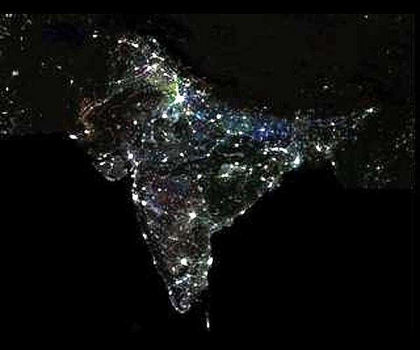 satellite-map-economic-inequality-india-hg